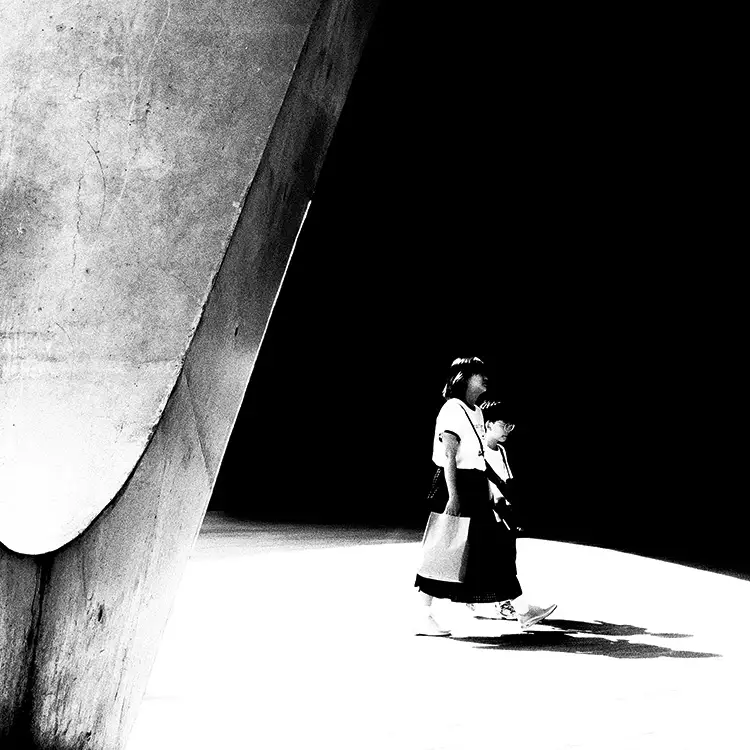 Seoul-Design-Plaza-BnW